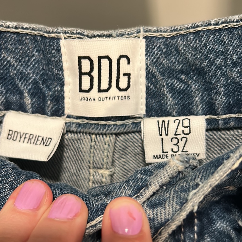 BDG Mid-Vintage Wash 90s Baggy Boyfriend Jeans - Picture 6 of 9
